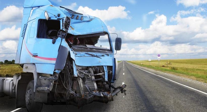 How to Choose the Best Truck Accident Lawyer-featured